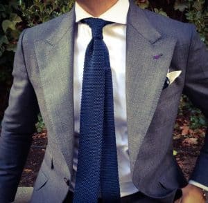 Ponožková kravata? Elegantný a kvalitný štýl pre muža, ktorý sa chce odlíšiť.